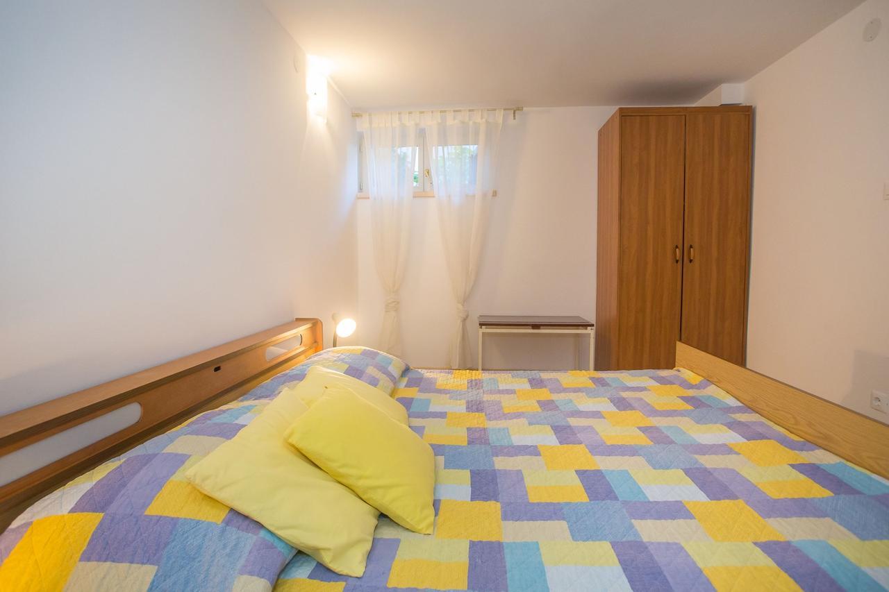 App. Fiorela Hotel Poreč Exterior foto