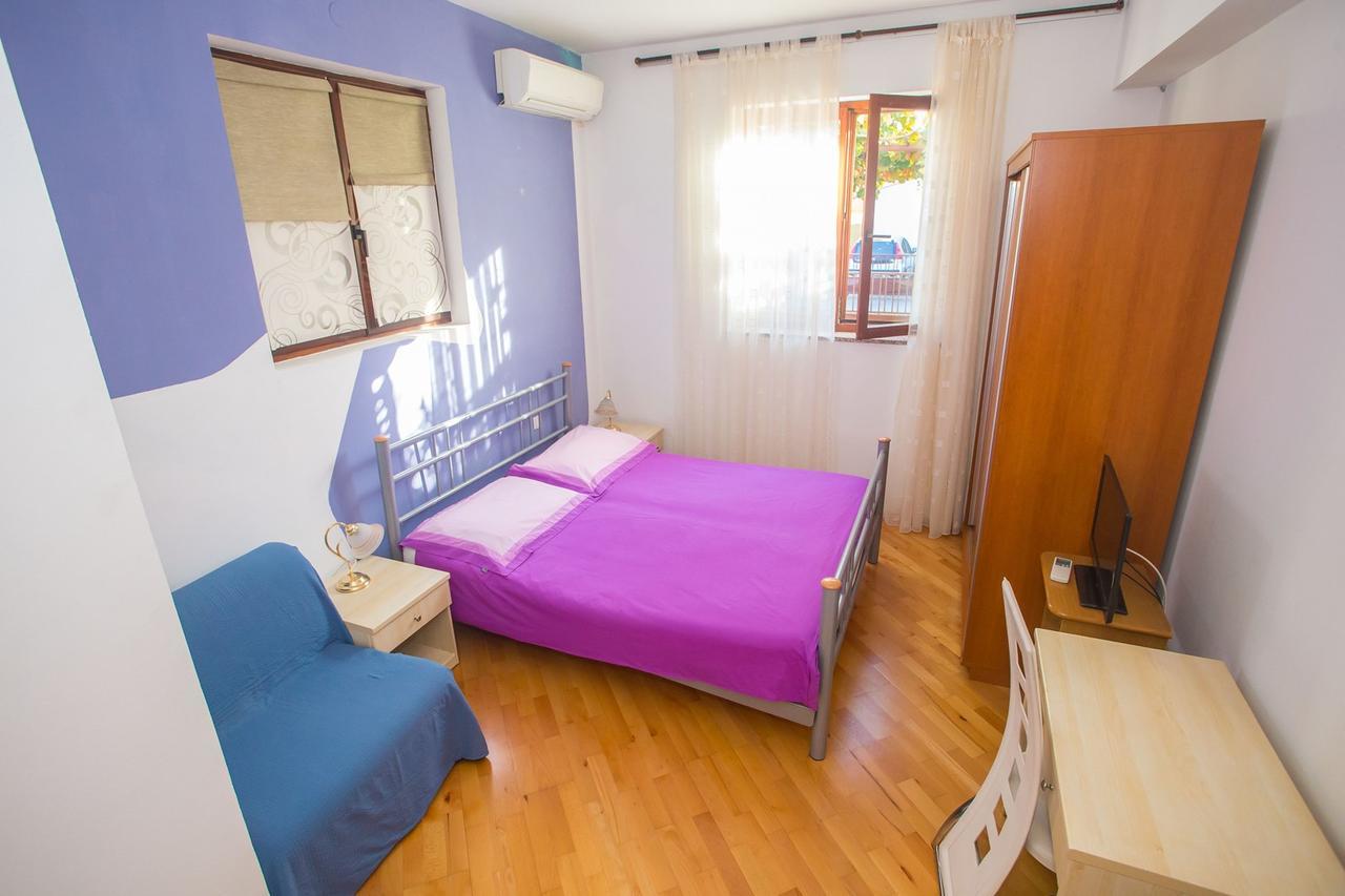App. Fiorela Hotel Poreč Exterior foto