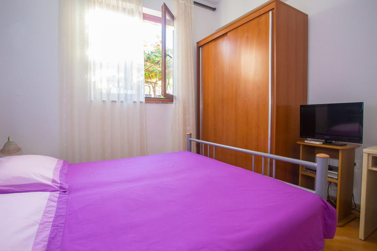 App. Fiorela Hotel Poreč Exterior foto